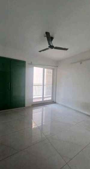 Room in 3 BHK Apartment at Rishita Manhattan, Gomti Nagar – for Sale
