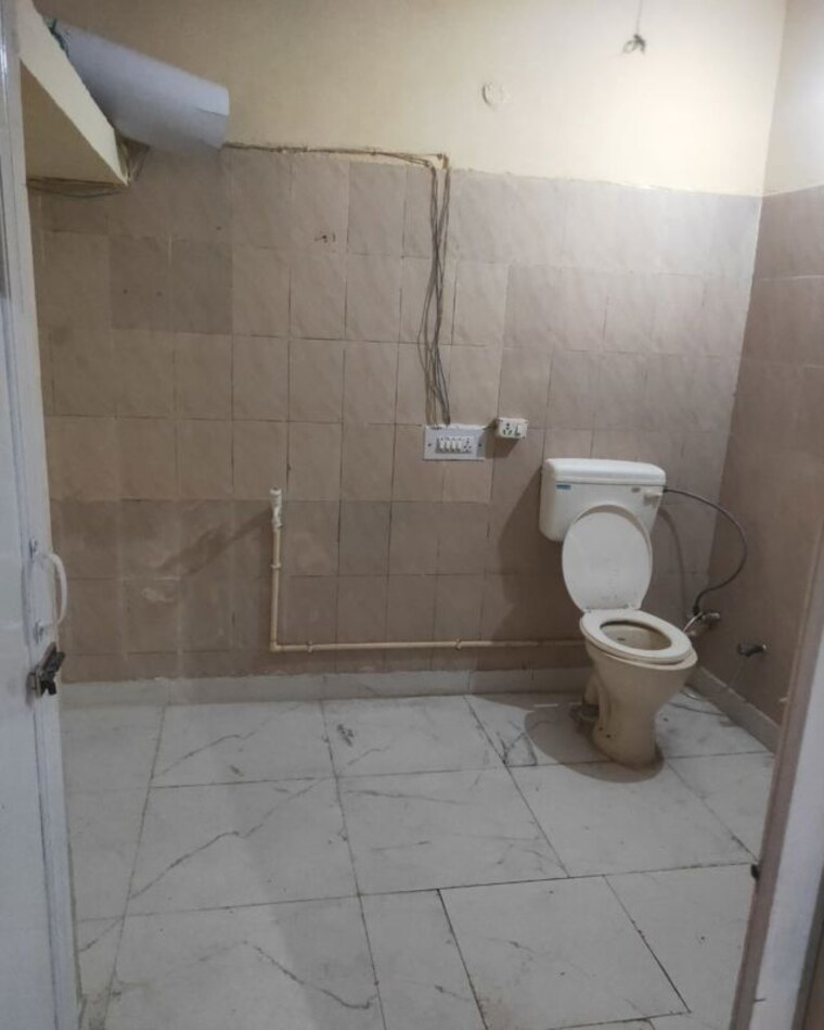 Bathroom, rwa-apartments-sector-26 2 Bedroom 1250 Sq.Ft. Builder Floor In Sector 26 Noida 10727997