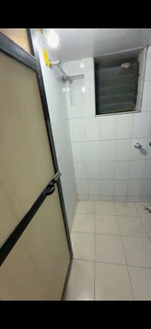 Furnished Amenities in 2 BHK Apartment at Mamta Apartments Prabhadevi, Prabhadevi – for Rent