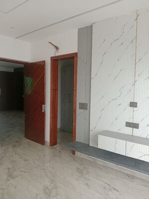 Building Lobby in 4 BHK Builder Floor at Baberpur Mandi – for Rent