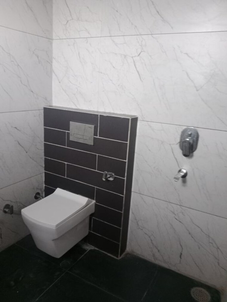 Bathroom, baberpur mandi 4 Bedroom 2108 Sq.Ft. Builder Floor In Baberpur Mandi Panipat 10728006