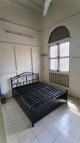 1 BHK +Apartment For Rent in Metro House Colaba in Colaba, Mumbai
