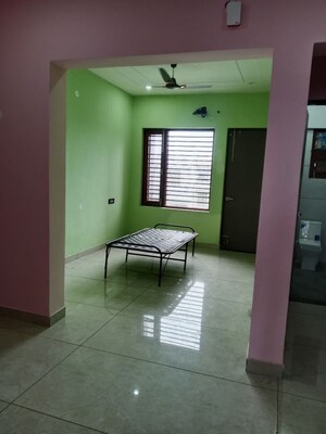 Room in 2.5 BHK Builder Floor at Sector 18 – for Rent