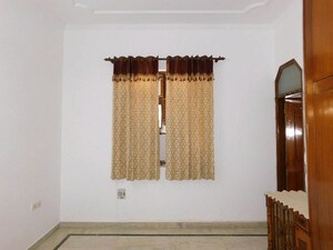 Room in 4 BHK Builder Floor at Chattarpur – for Rent