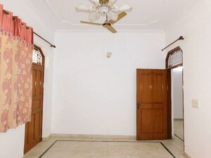 4 BHK Builder Floor For Rent in Chattarpur