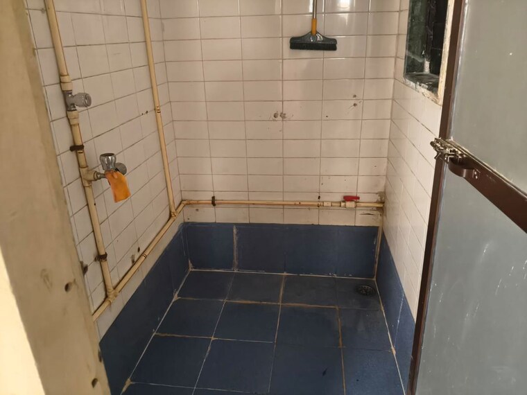 Bathroom, air-india-colony 1 Bedroom 400 Sq.Ft. Apartment In Nerul Navi Mumbai 10728123