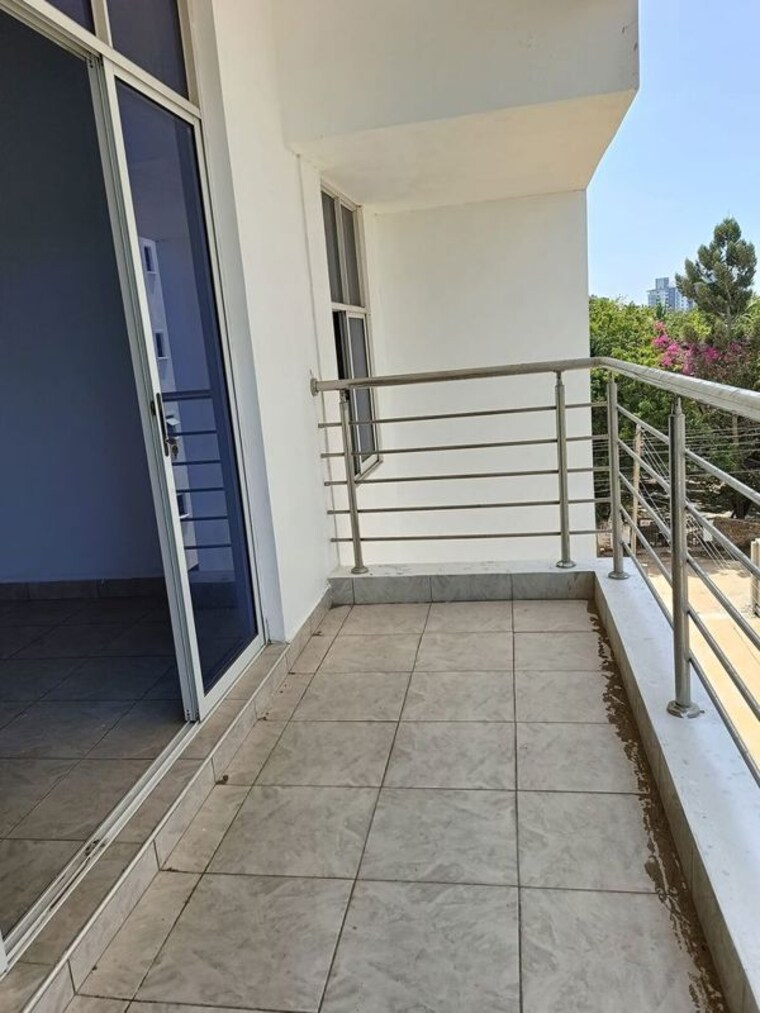 Balcony, vineet khand Pg For Girls In Vineet Khand 10728148