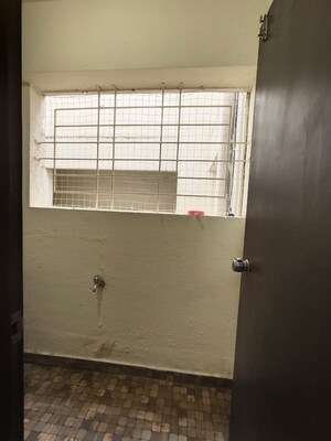 Room in 2 BHK Apartment at Majestique 38 Park Majestique, Undri – for Rent