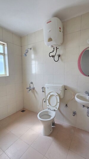 Bathroom in 2 BHK Builder Floor at Hsr Layout Sector 3 – for Rent