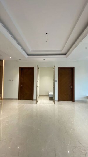 Room in 3 BHK Apartment at Aparna One, Shaikpet – for Rent