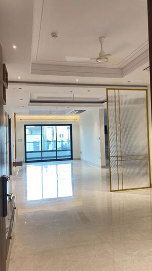 Room in 3 BHK Apartment at Aparna One, Shaikpet – for Rent