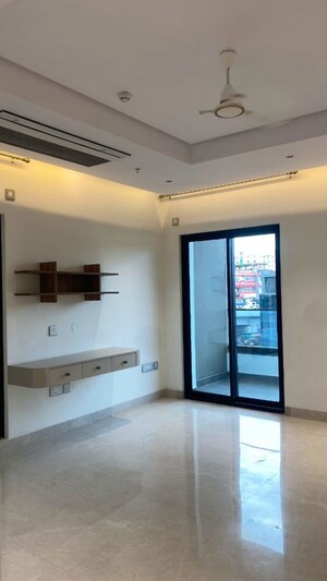 Room in 3 BHK Apartment at Aparna One, Shaikpet – for Rent