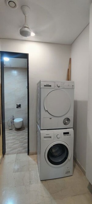 Bathroom in 5 BHK Apartment at Omkar 1973, Worli – for Sale