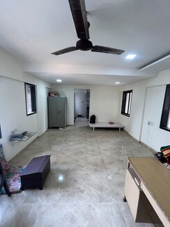 2 BHK +Apartment For Rent in Gamdevi