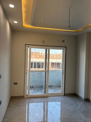 Room in 3.5 BHK Apartment at VVIP Mangal, Raj Nagar Extension – for Rent