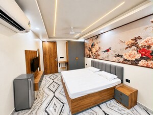 Bedroom in 1 RK Builder Floor at Sector 69 – for Rent
