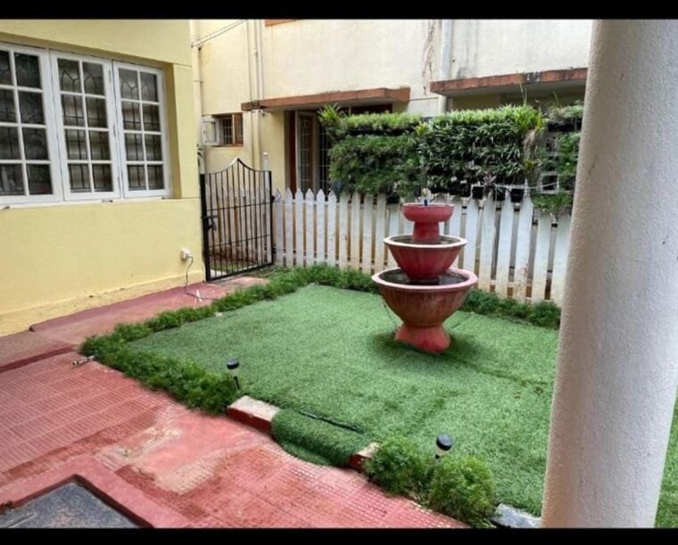 Garden, yash-classic-enclave 4 Bedroom 3200 Sq.Ft. Independent House In Kalyan Nagar Bangalore 10728267