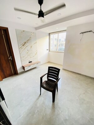 Room in 3.5 BHK Apartment at Dwarka – for Rent