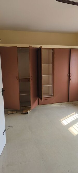 Room in 1 BHK Builder Floor at Jeevan Bima Nagar – for Rent