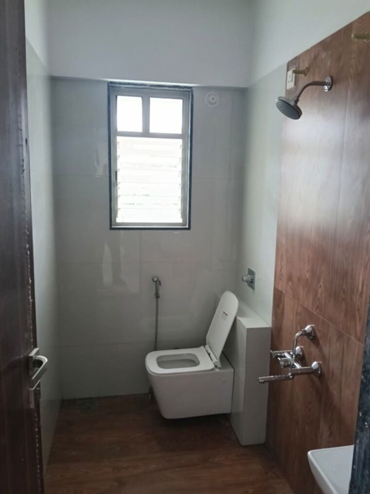 Bathroom, warje 2 Bedroom 1056 Sq.Ft. Apartment In Warje Pune 10728348