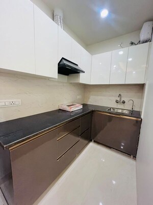 Kitchen in 1 BHK Builder Floor at Sector 38 – for Rent