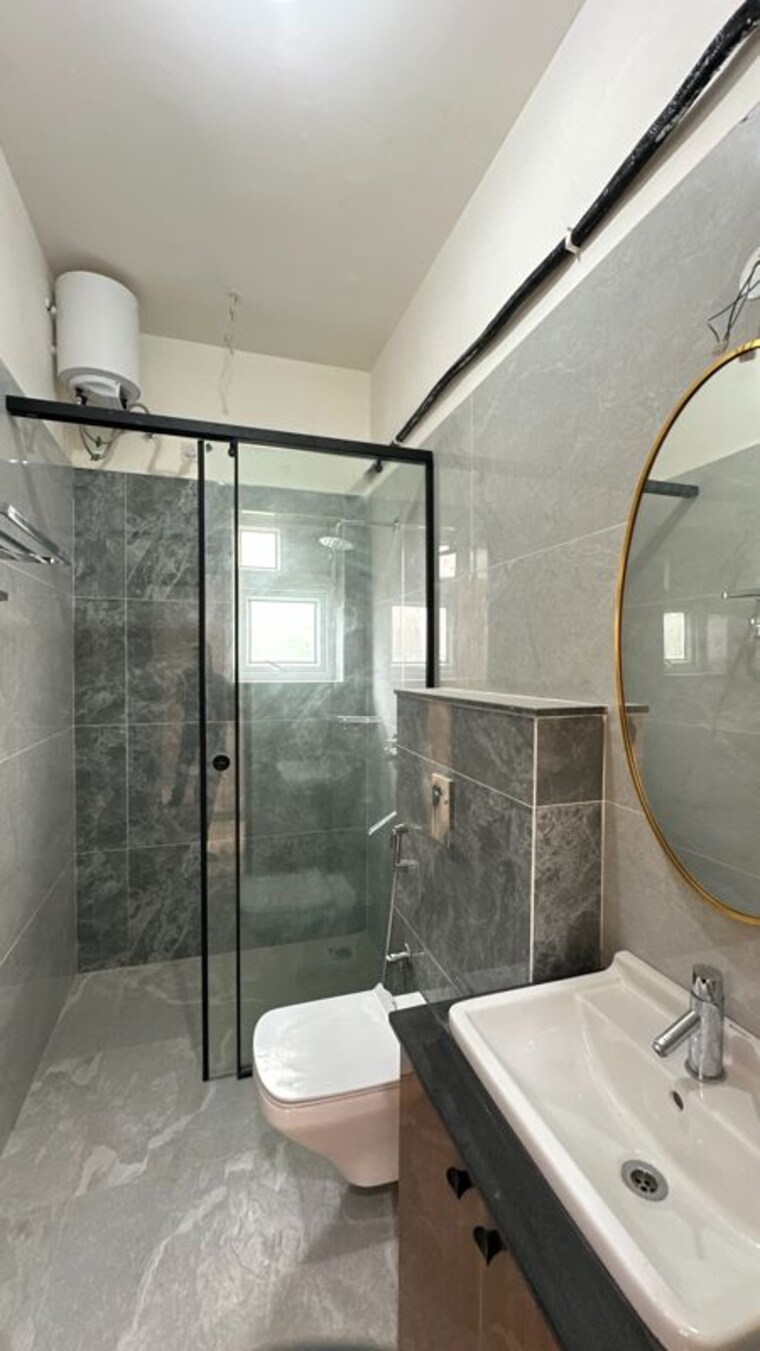 Bathroom, muppas-indraprastha 5 Bedroom 4600 Sq.Ft. Villa In Tellapur Hyderabad 10728351