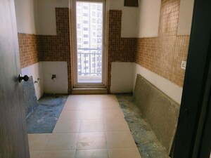 Room in 1 BHK Builder Floor at Sector 21 – for Rent