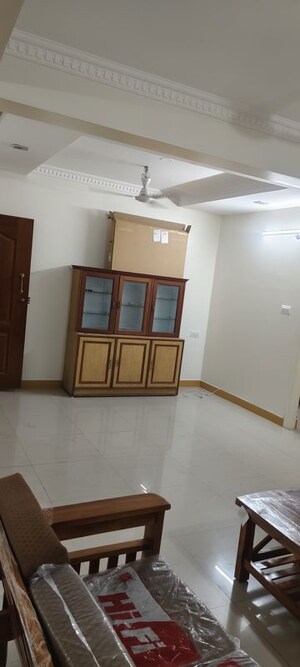 Room in 2 BHK Builder Floor at Murugesh Palya – for Rent