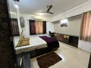 Team Area in 3 BHK Apartment at Raviraj Fortaleza, Kalyani Nagar – for Rent