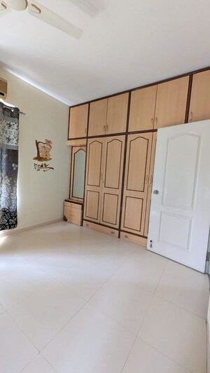 Room in 2 BHK Apartment at Lunkad Orchids, Viman Nagar – for Rent