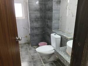 Bathroom in 2 BHK Builder Floor at Sector 23 – for Rent