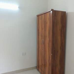 Room in 2 BHK Apartment at Signature Global Prime, Sector 63a – for Rent