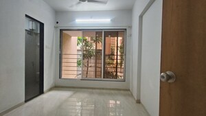 Room in 3 BHK Apartment at Borivali West – for Rent