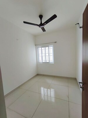 Room in 3.5 BHK Apartment at Prestige Tranquil, Kokapet – for Rent