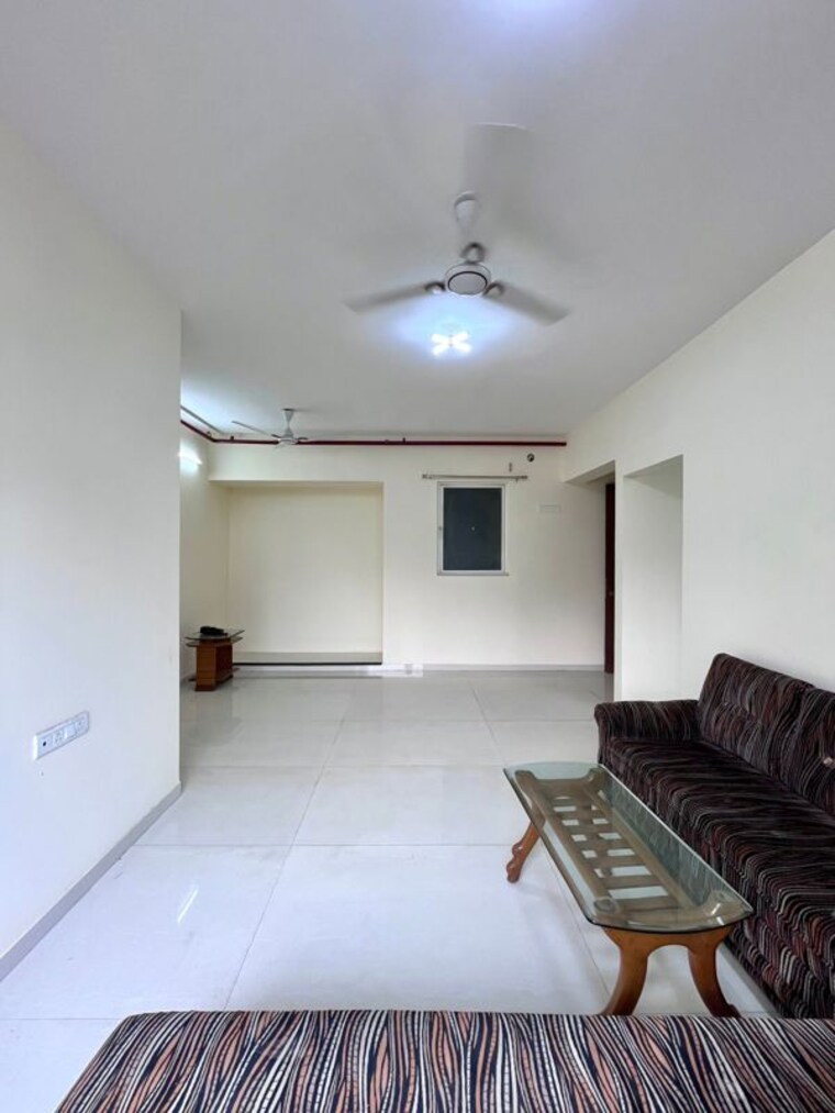 Living Room, thane west 3 Bedroom 900 Sq.Ft. Apartment In Thane West Thane 10722602