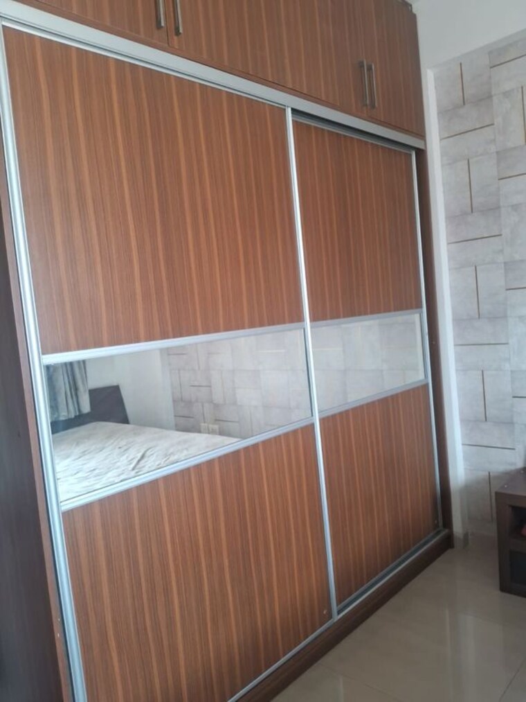Room, richmond town 3 Bedroom 2100 Sq.Ft. Apartment In Richmond Town Bangalore 10722055