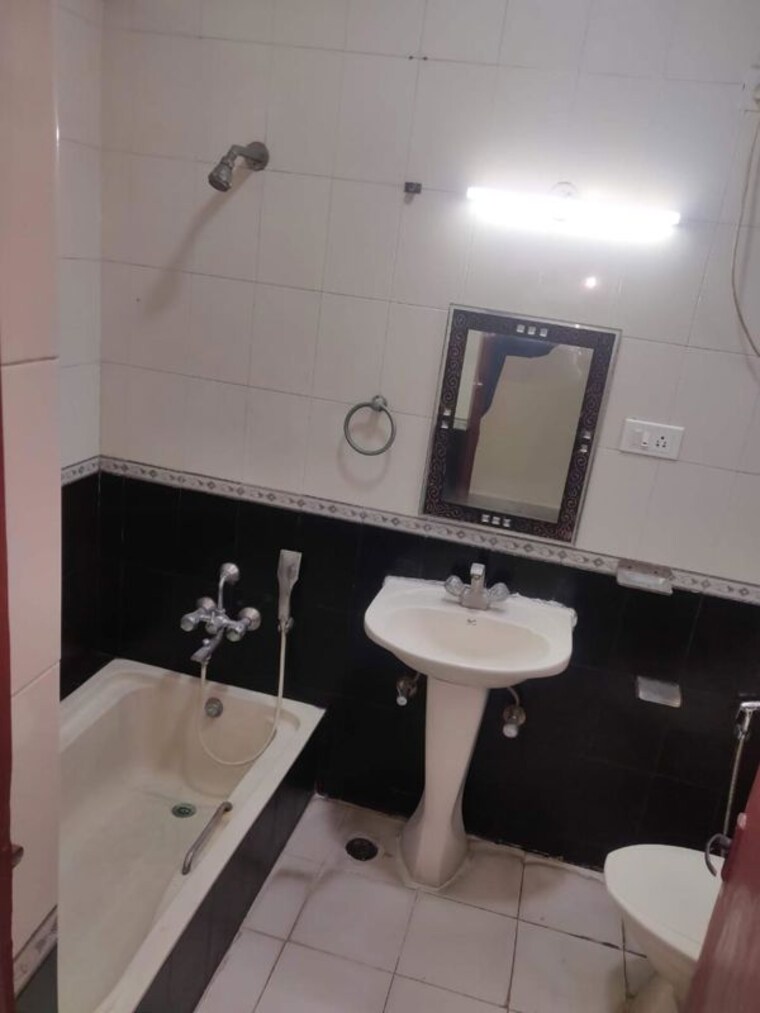 Other, richmond town 3 Bedroom 2100 Sq.Ft. Apartment In Richmond Town Bangalore 10722055