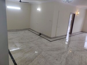 Room in 3 BHK Apartment at Richmond Town – for Rent