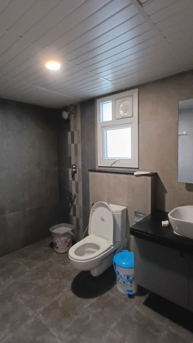Bathroom, prestige-tranquil 3 Bedroom 1760 Sq.Ft. Apartment In Kokapet Hyderabad 10728486