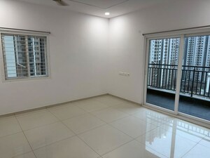 Room in 3 BHK Apartment at Rajapushpa Imperia, Tellapur – for Rent