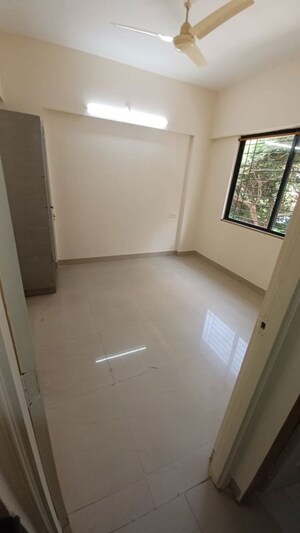 Room in 2 BHK Apartment at Aakash Ganga Apartment, Pimple Saudagar – for Rent