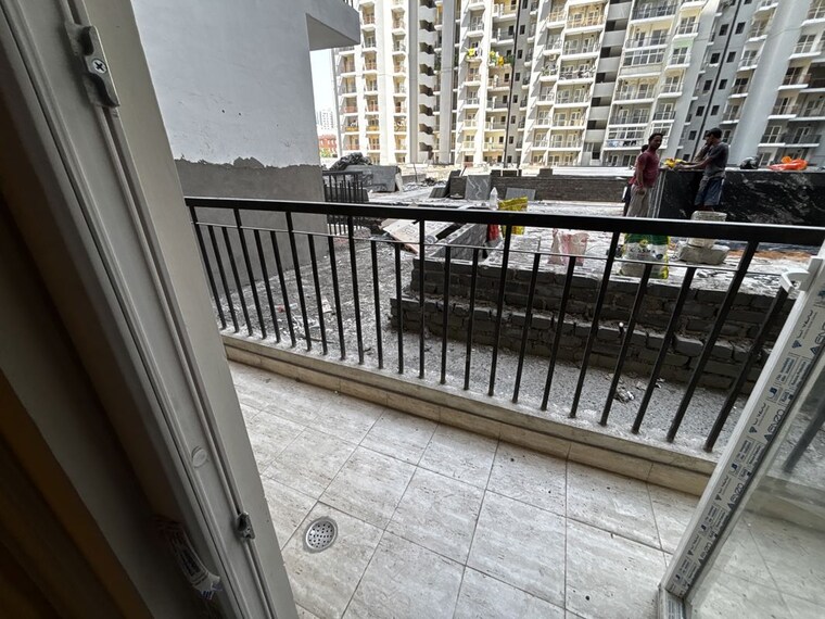 Balcony, supercity-mayfair-residency-phase-ii 2 Bedroom 895 Sq.Ft. Apartment In Tech Zone 4 Greater Noida Greater Noida 10728553