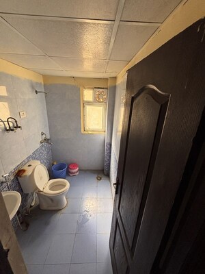 Parking in 2.5 BHK Apartment at Gardenia Golf City, Sector 75 – for Rent