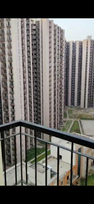 Balcony in 2.5 BHK Apartment at Amrapali O2 Valley, Tech Zone 4 Greater Noida – for Rent