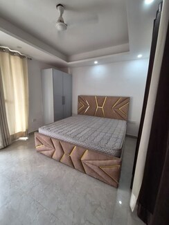 2 BHK Apartment For Rent in Saket