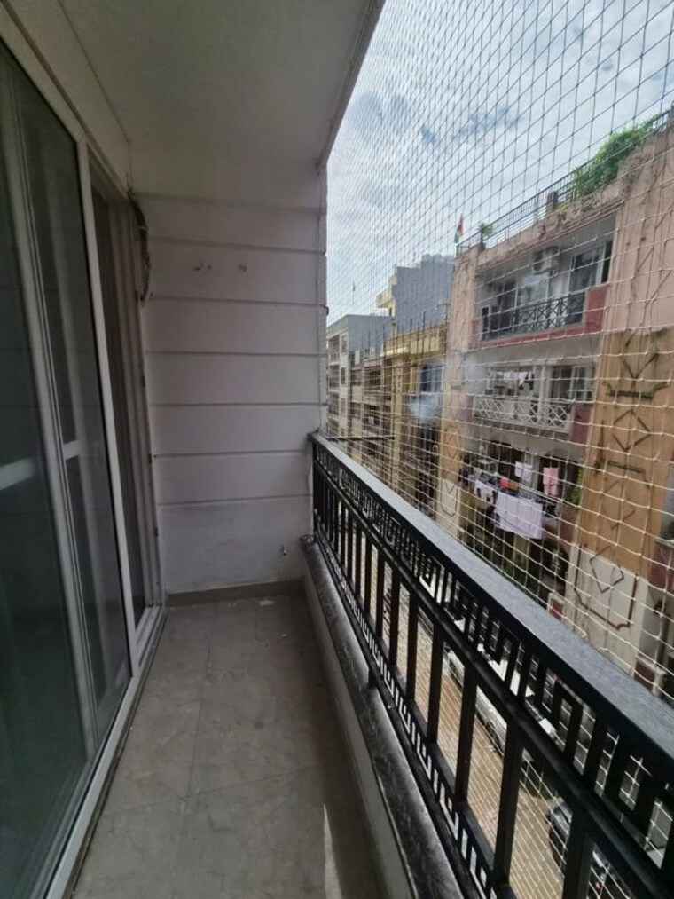 Balcony, saket 2 Bedroom 900 Sq.Ft. Apartment In Saket Delhi 10728611