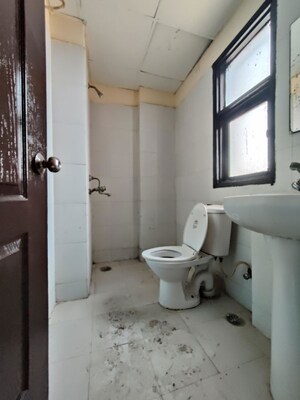 Team Area in 3 BHK Builder Floor at Sector 21 – for Rent