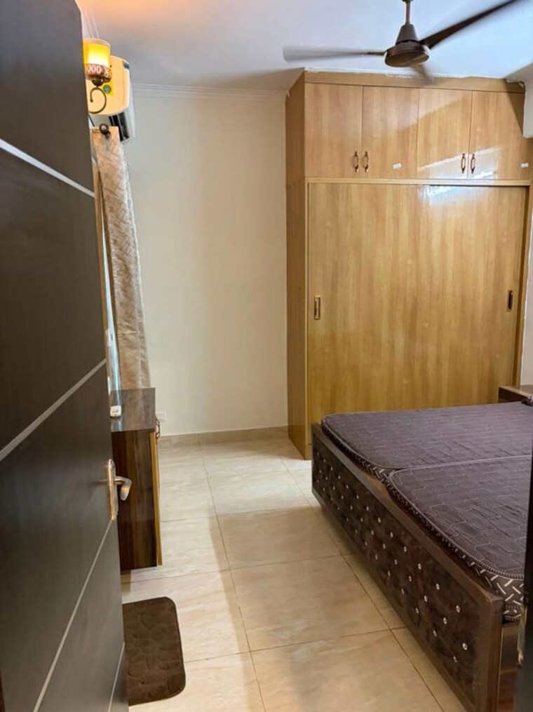 undefined, gaur-city-7th-avenue 3 Bedroom 1350 Sq.Ft. Apartment In Sector 4 Greater Noida Greater Noida 10728645