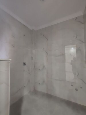 Bathroom in 3 BHK Builder Floor at Sector 21 – for Rent