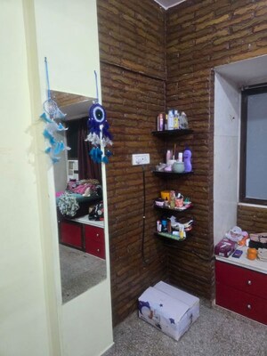 Furnished Amenities in 1 BHK Apartment at Takshila CHS, Andheri East – for Rent
